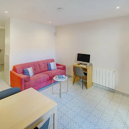 - Charmant Deux Pieces Avec Patio Apartment *