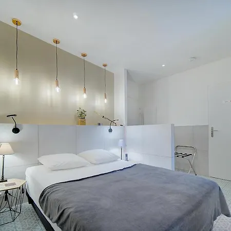 - Charmant Deux Pieces Avec Patio *
